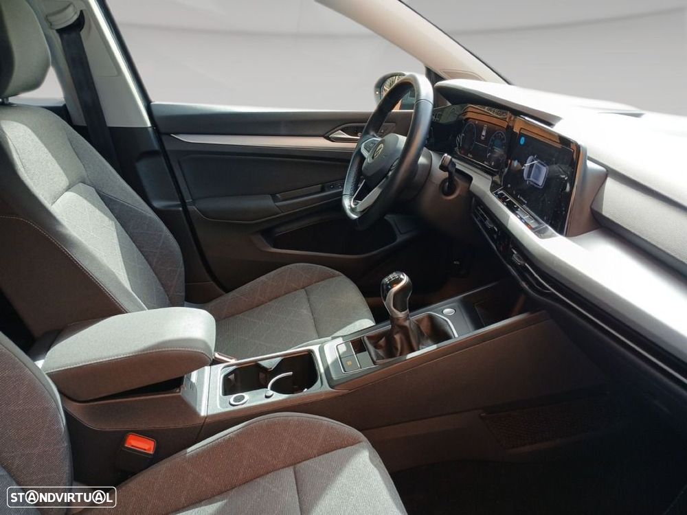 VW Golf Variant 2.0 TDi Life - 16