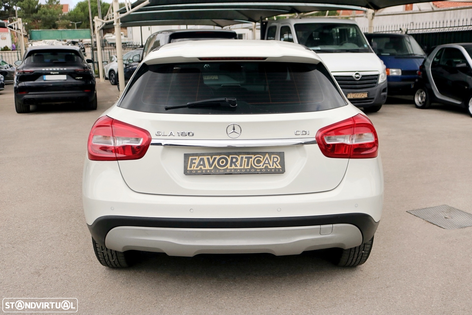 Mercedes-Benz GLA 180 (CDI) d Urban - 5
