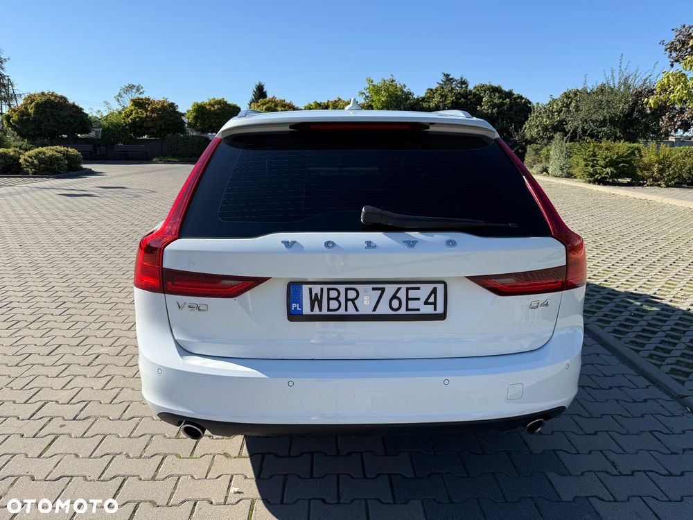 Volvo V90 D4 Momentum - 8