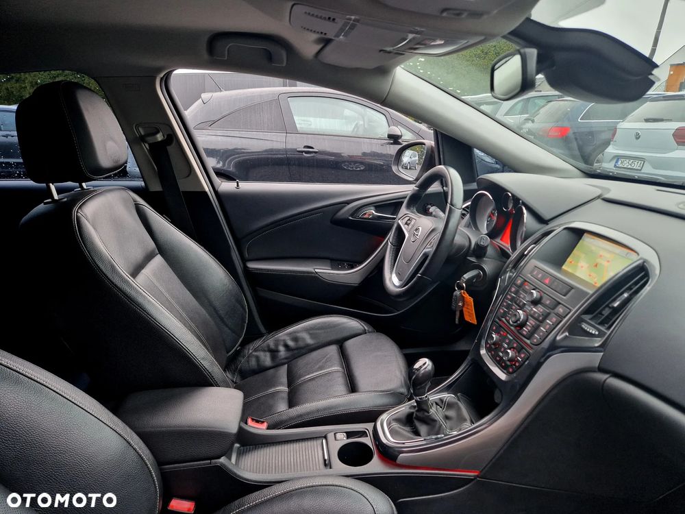 Opel Astra 1.4 Turbo - 29