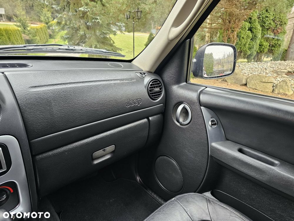 Jeep Cherokee 2.8L CRD Limited - 32