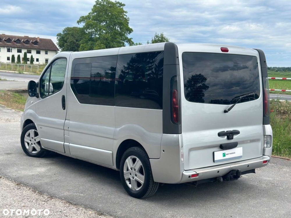 Opel Vivaro - 17