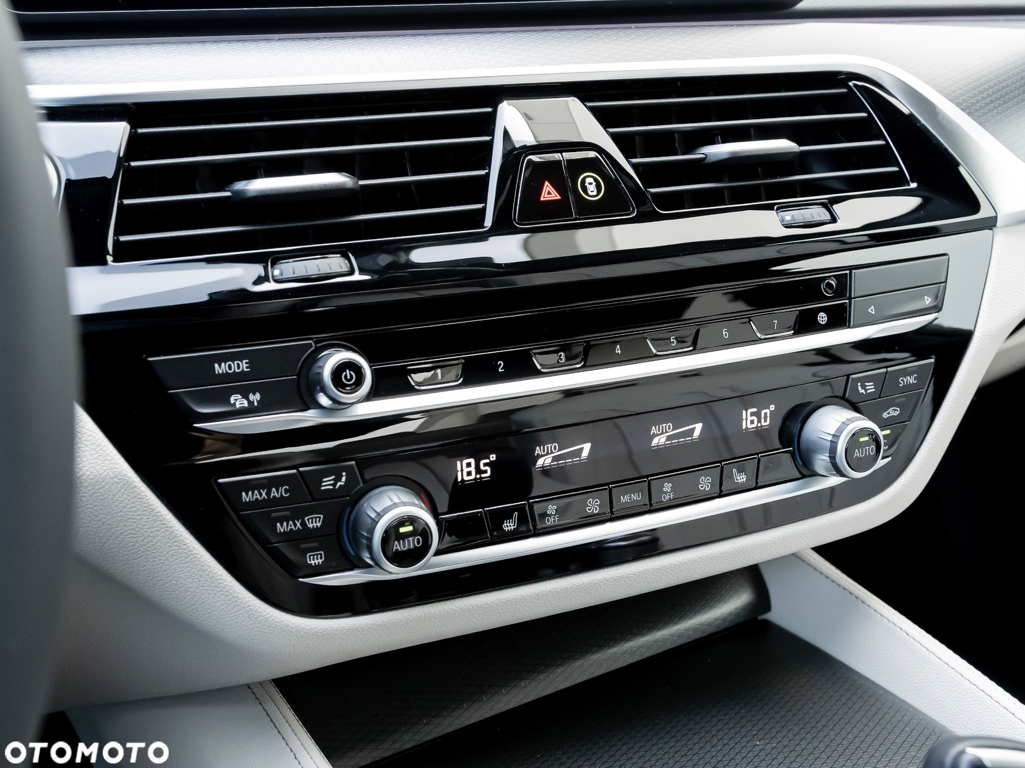 BMW Seria 5 520d xDrive M Sport sport - 24