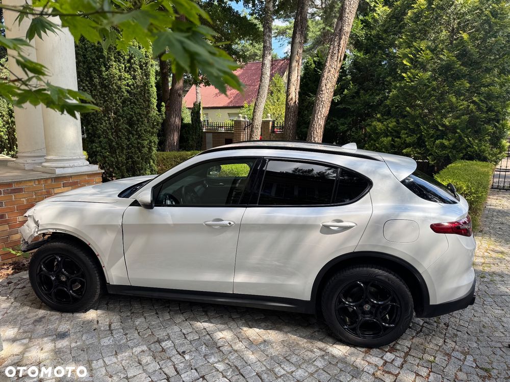 Alfa Romeo Stelvio 2.0 Turbo Veloce TI Q4 - 14