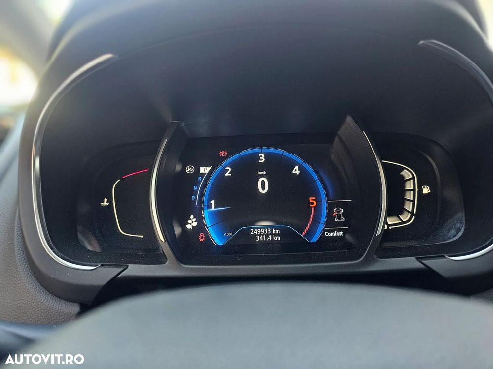 Renault Grand Scenic - 19