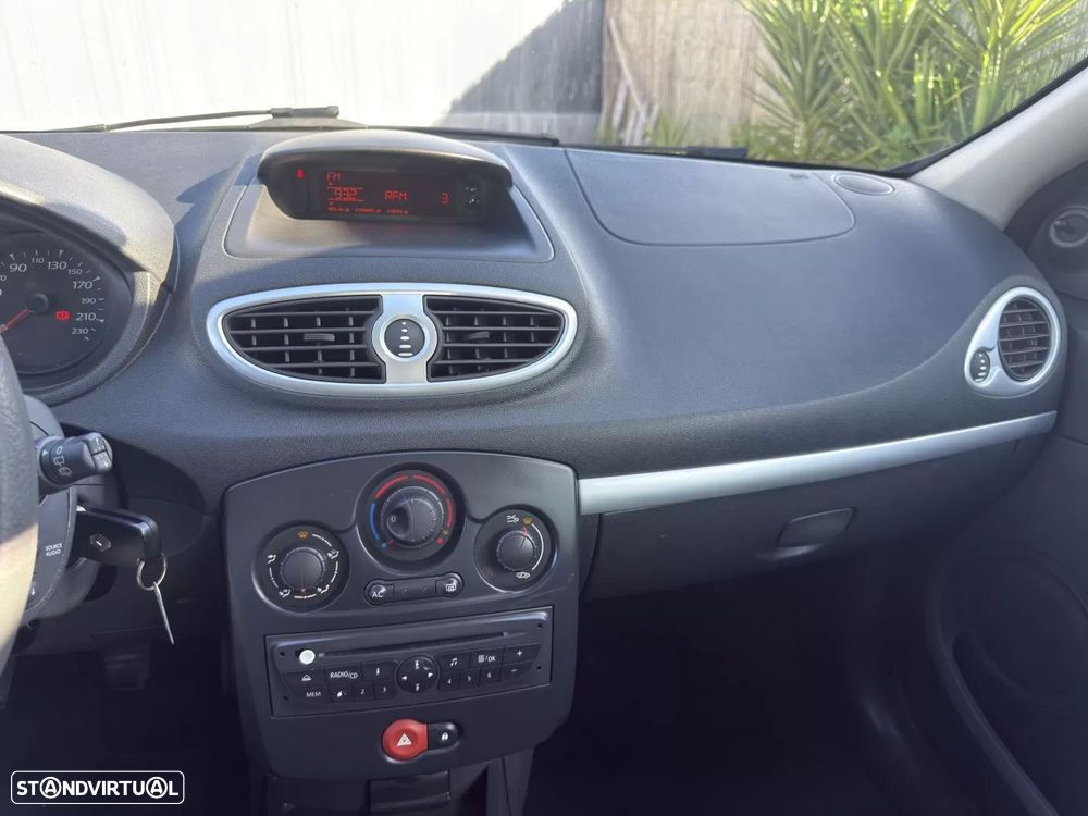 Renault Clio 1.2 16V Dynamique - 14