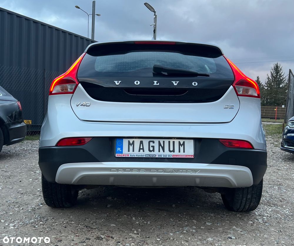Volvo V40 Cross Country D2 Momentum - 33