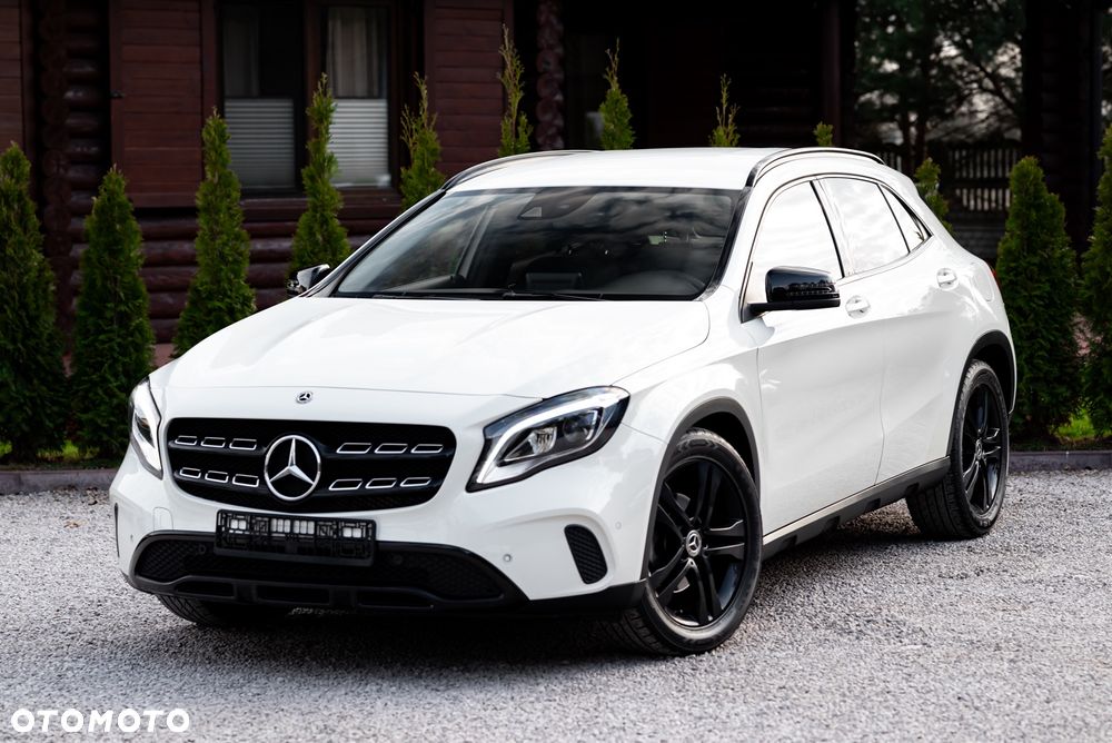 Mercedes-Benz GLA 200 7G-DCT - 1