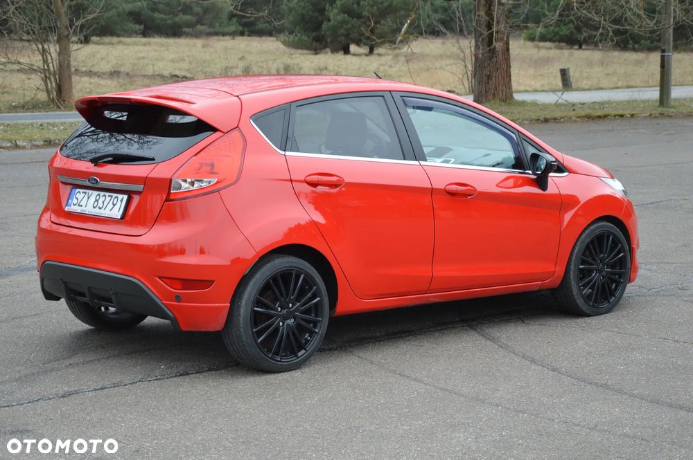 Ford Fiesta - 12
