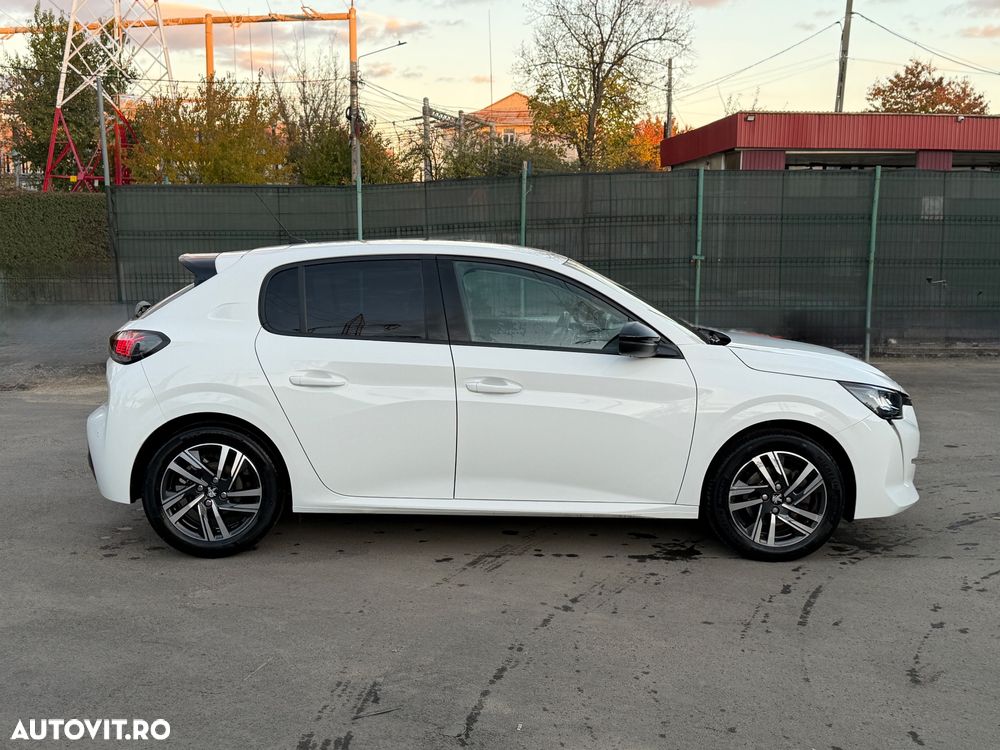 Peugeot 208 1.2 L PureTech STT EAT8 GT Pack - 10