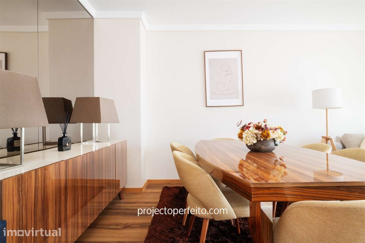 Apartamento T3, sito no último andar com 140m2 - Grande imagem: 3/19