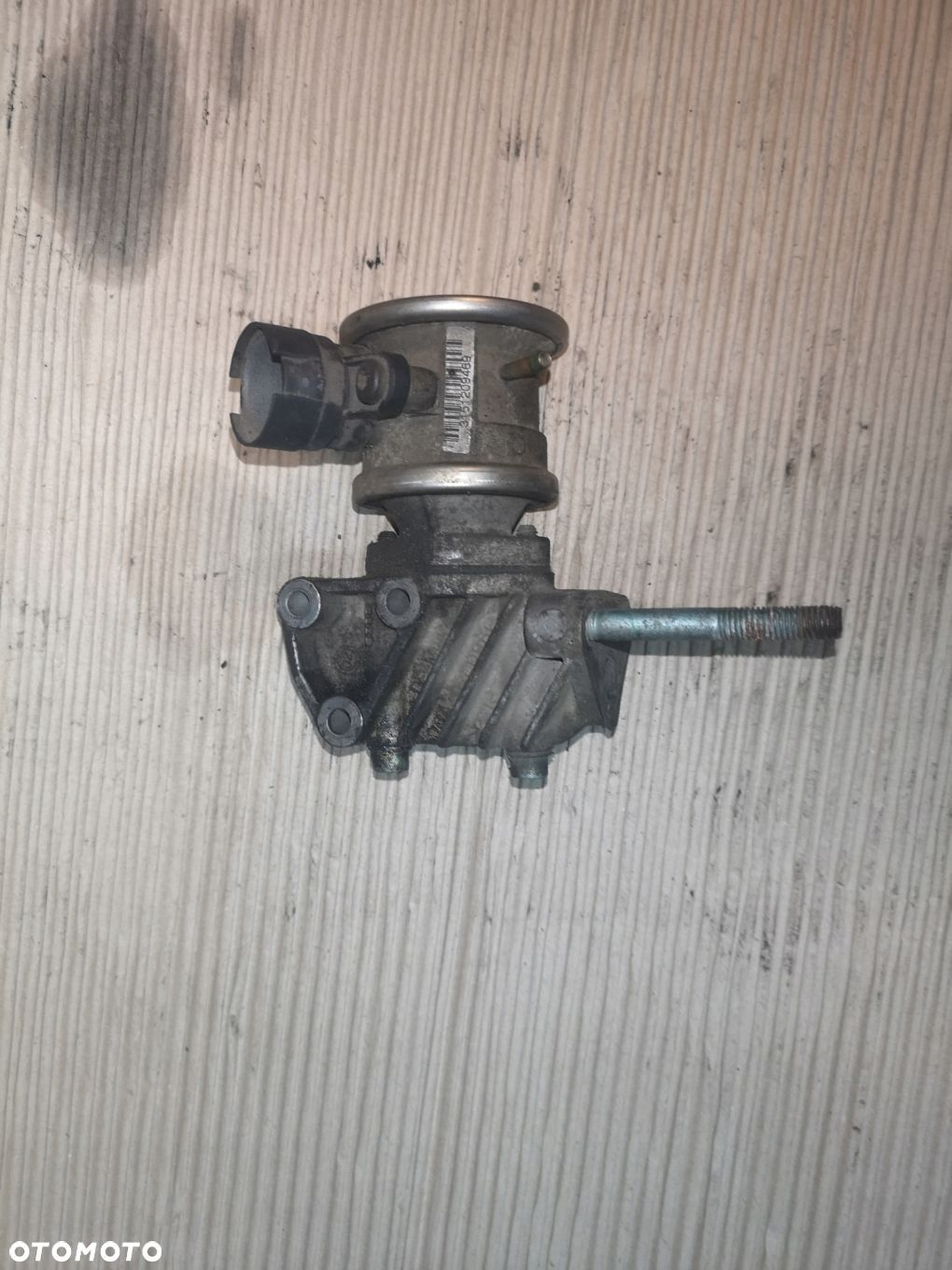 ZAWÓR EGR AUDI VW SEAT 1.6 1.8 06A131085E - 1