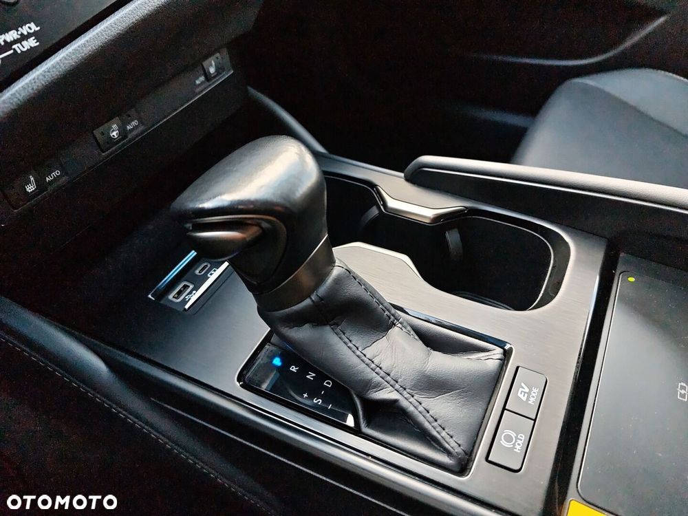 Lexus ES 300h Business Edition - 22