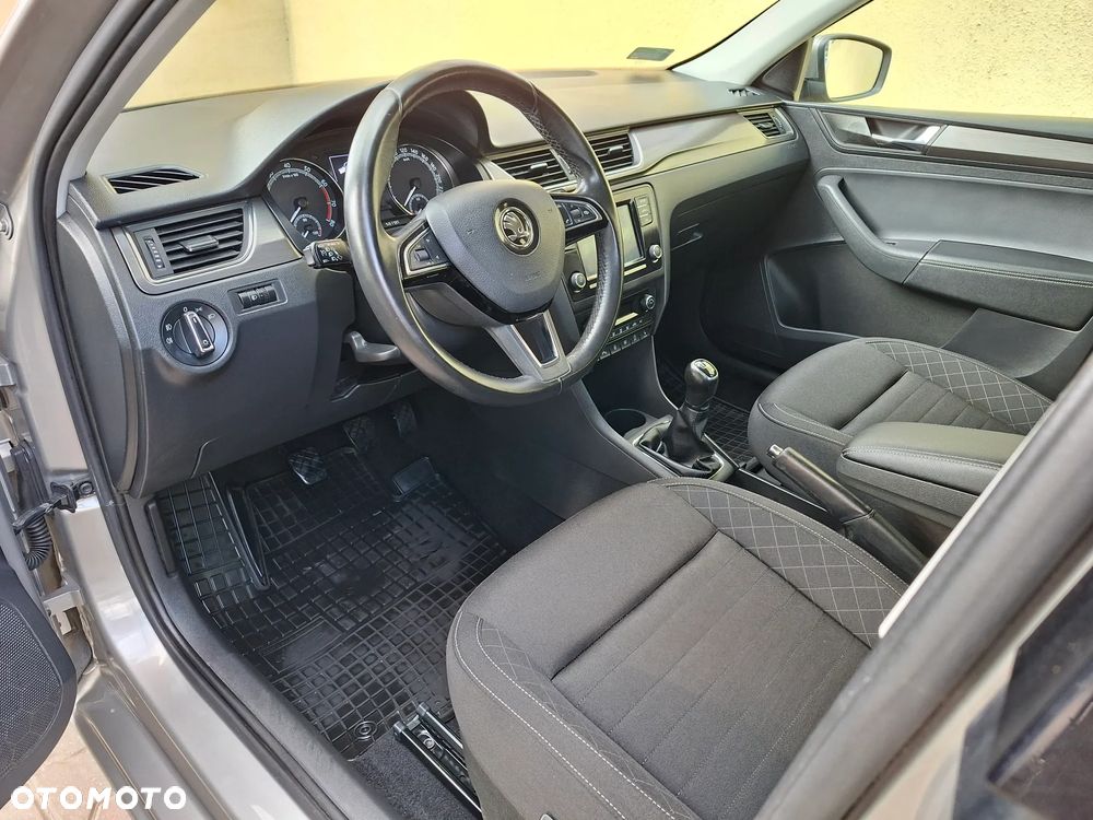 Skoda RAPID 1.0 TSI Style - 12