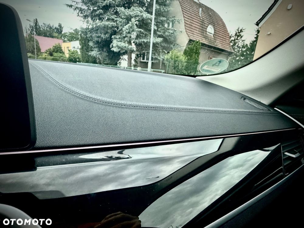BMW Seria 5 530d xDrive mHEV Luxury Line - 30
