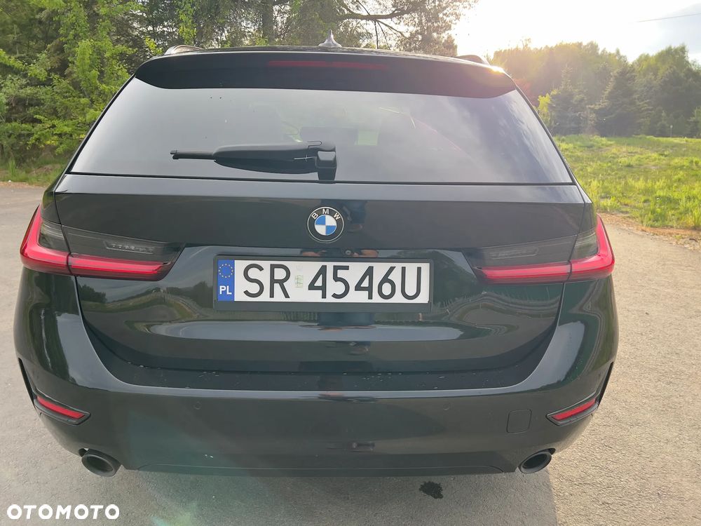 BMW Seria 3 330i Sport Line sport - 6