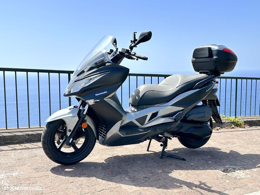 Kawasaki J300 - 3