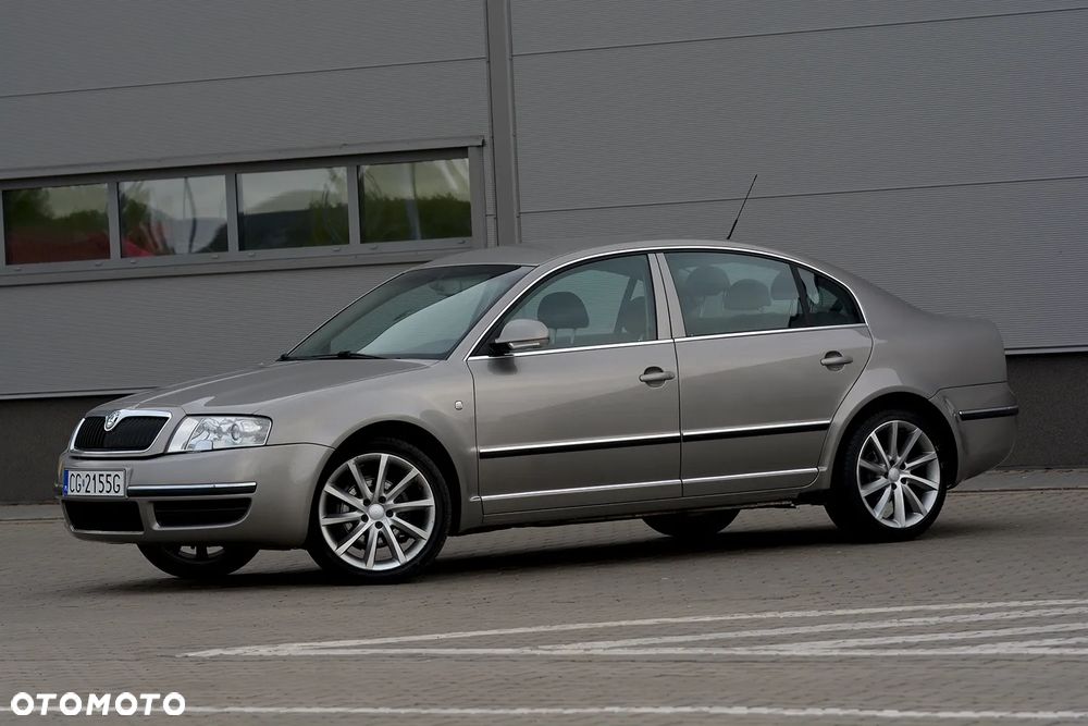 Skoda Superb 2.0 TDI DPF Exclusive - 5