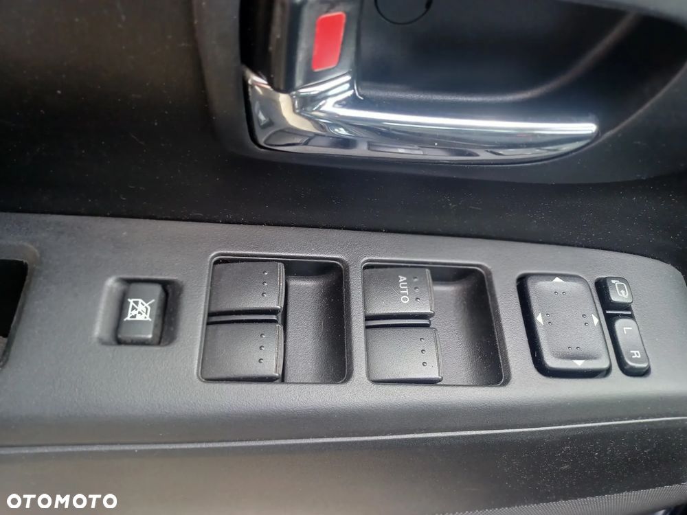 Mazda 5 2.0 MZR-DISI i-stop Sendo - 26