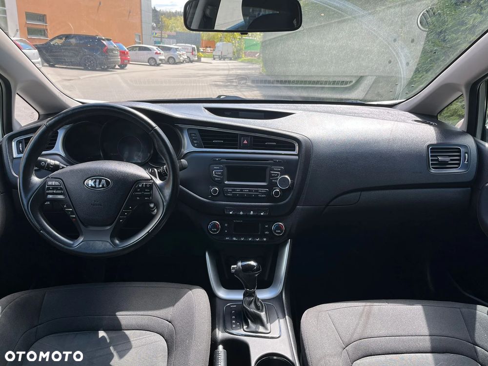 Kia Ceed - 4