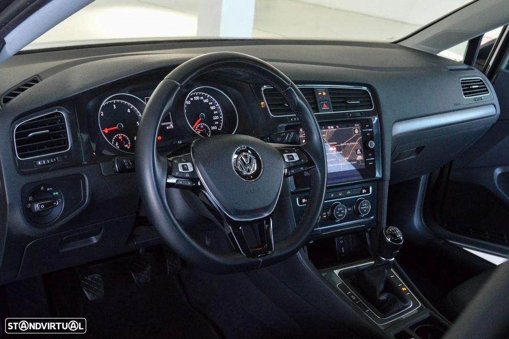 VW Golf 1.6 TDI Confortline - 5