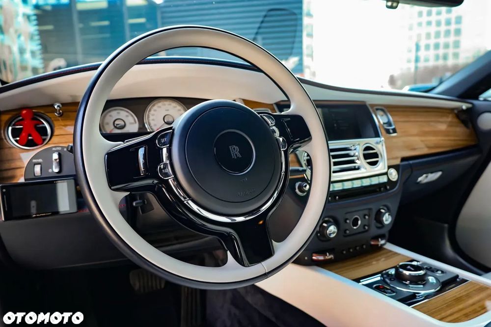 Rolls-Royce Wraith - 6