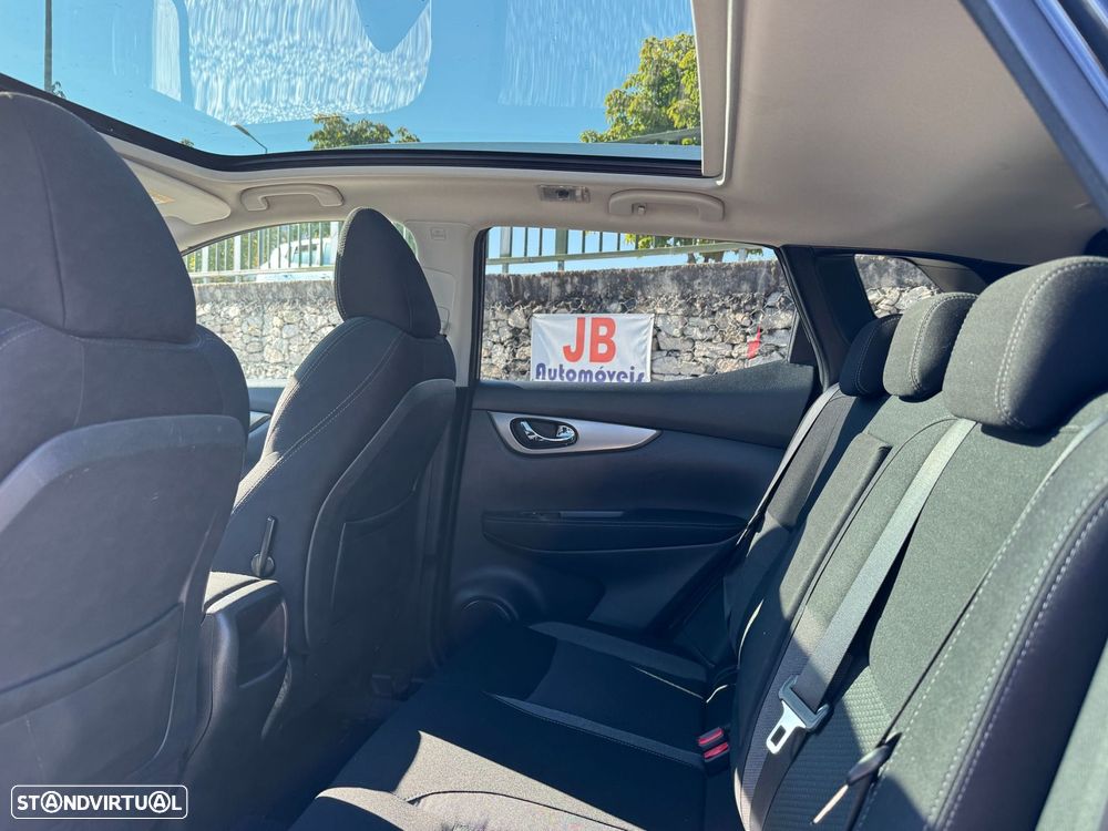Nissan Qashqai 1.2 DIG-T N-Connecta Xtronic - 14