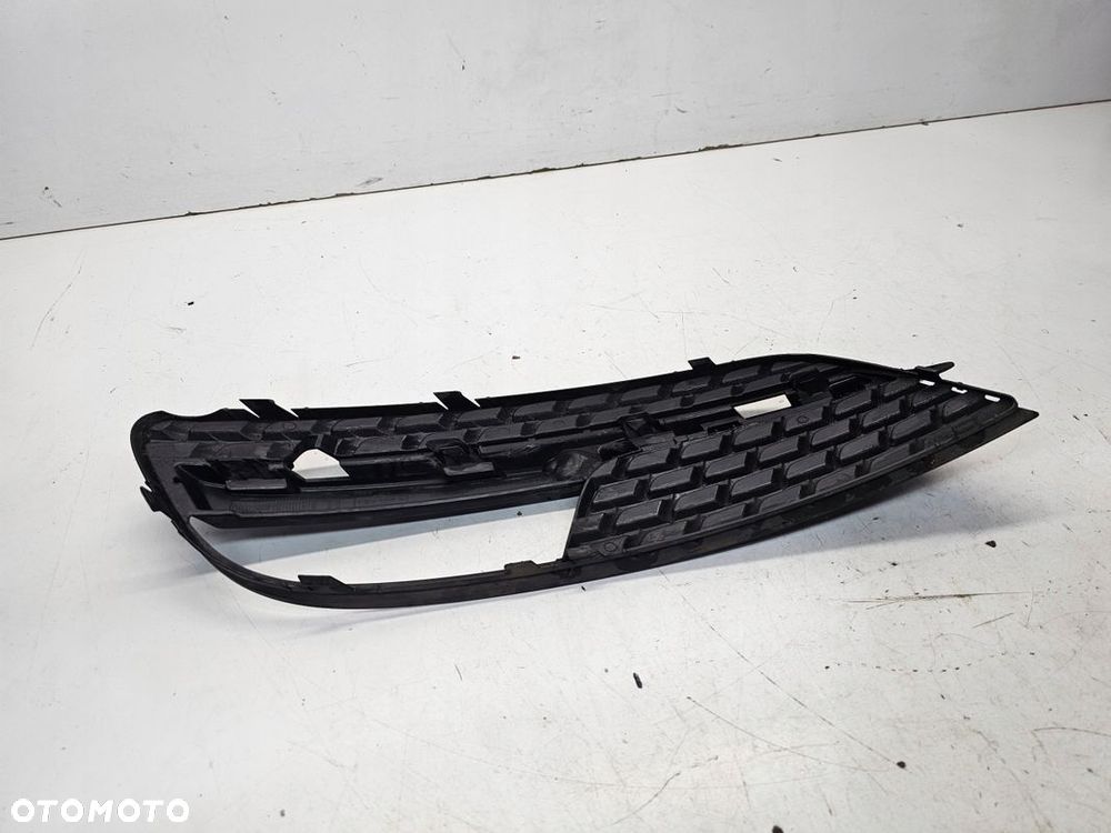 KRATKA ATRAPA ZDERZAKA PRAWA AUDI A5 8T LIFT 8T0807682H - 6