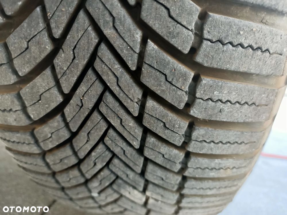 Nissan ENV 200 Maxi - 26