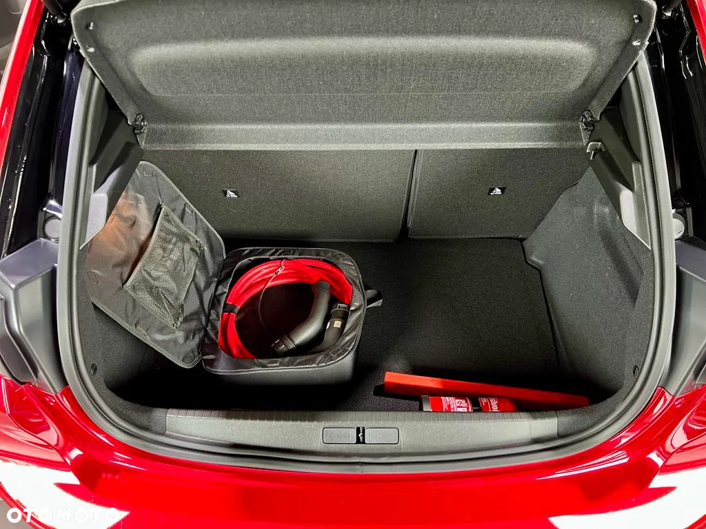 Peugeot 208 e-208 51kWh GT - 8