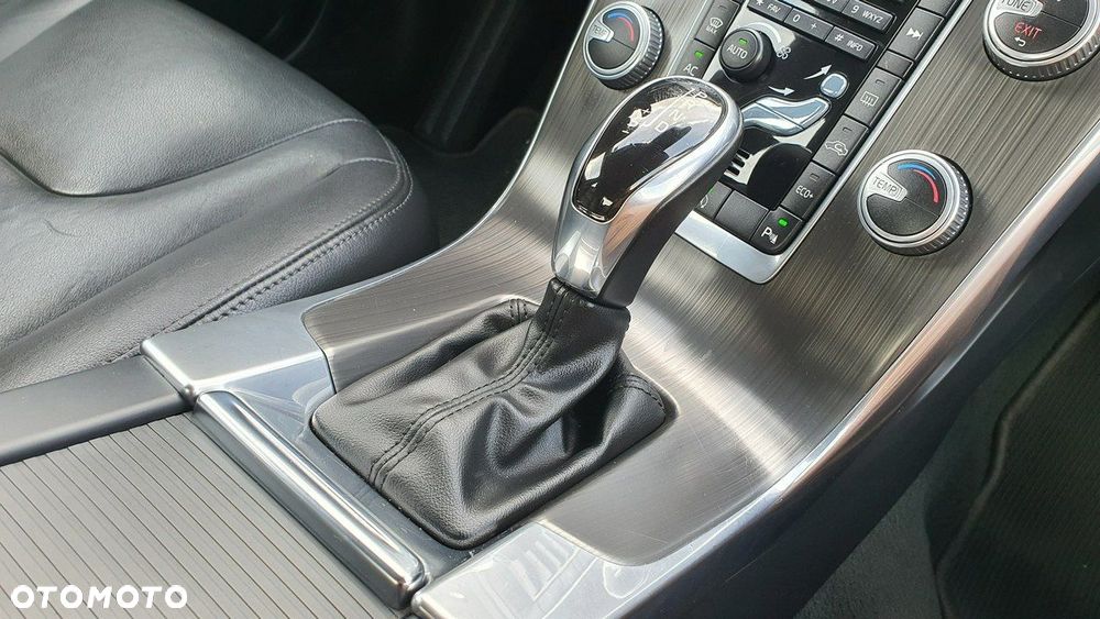 Volvo S60 D3 Geartronic Momentum - 26