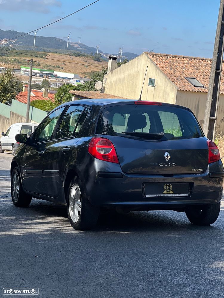 Renault Clio 1.2 16V Dynamique S - 4