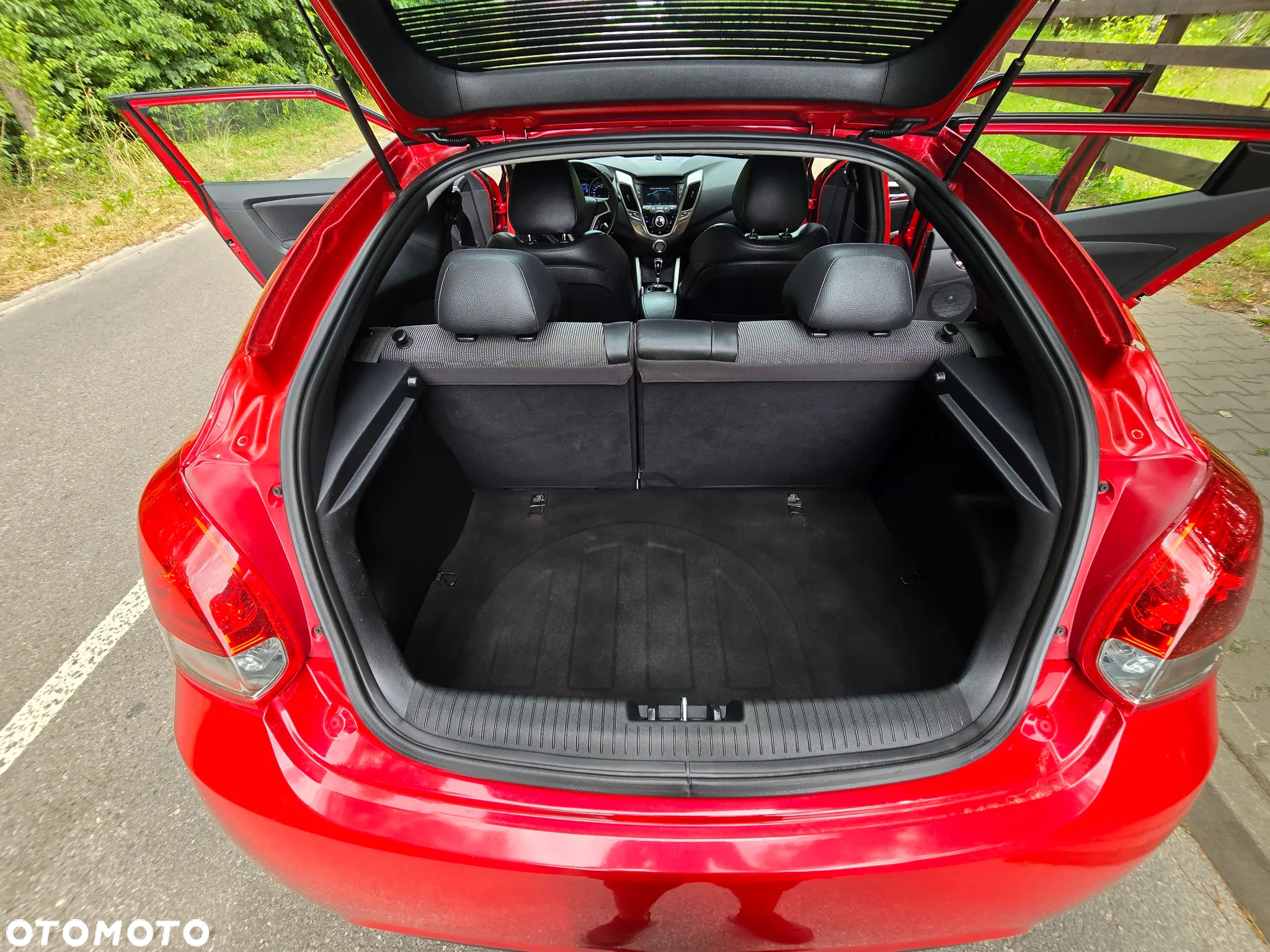 Hyundai Veloster 1.6 GDI Premium - 23