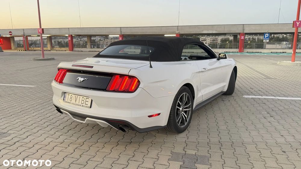 Ford Mustang Cabrio 2.3 Eco Boost - 29