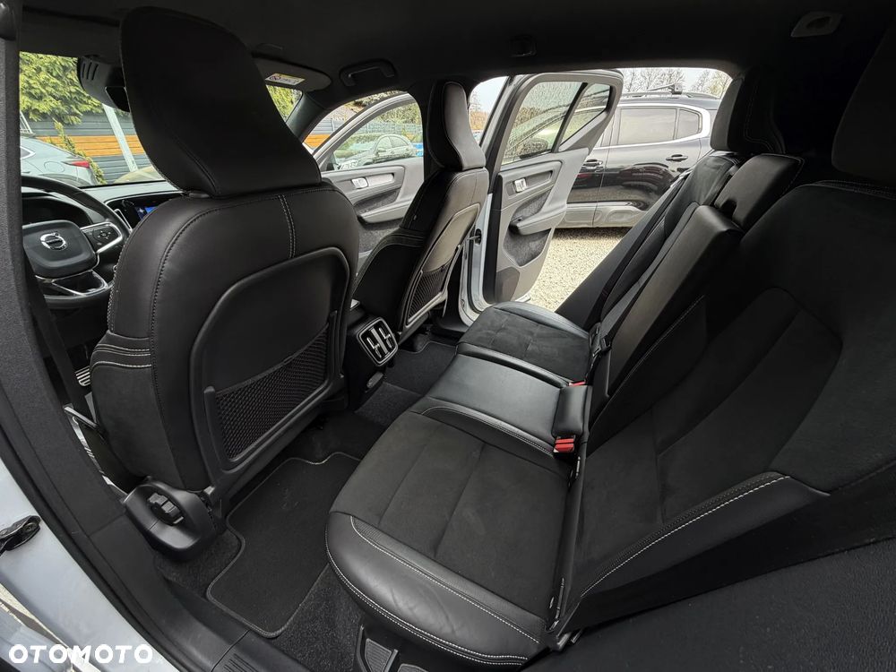 Volvo XC 40 D3 SCR R-Design - 21