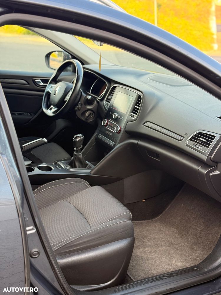 Renault Megane - 8