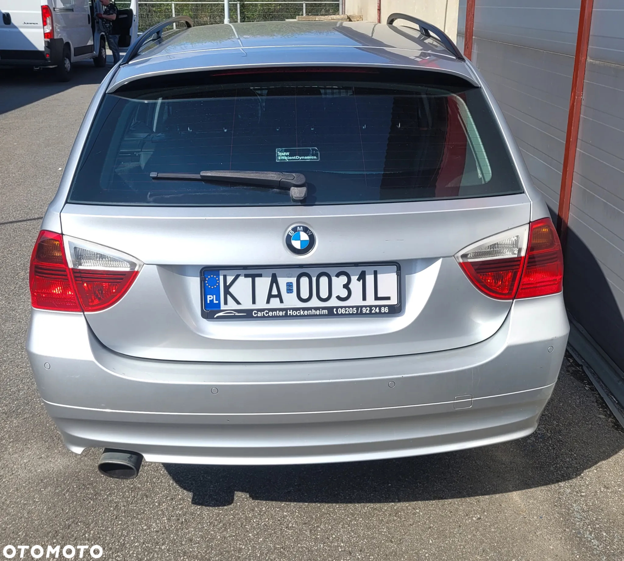 BMW Seria 3 318i - 4
