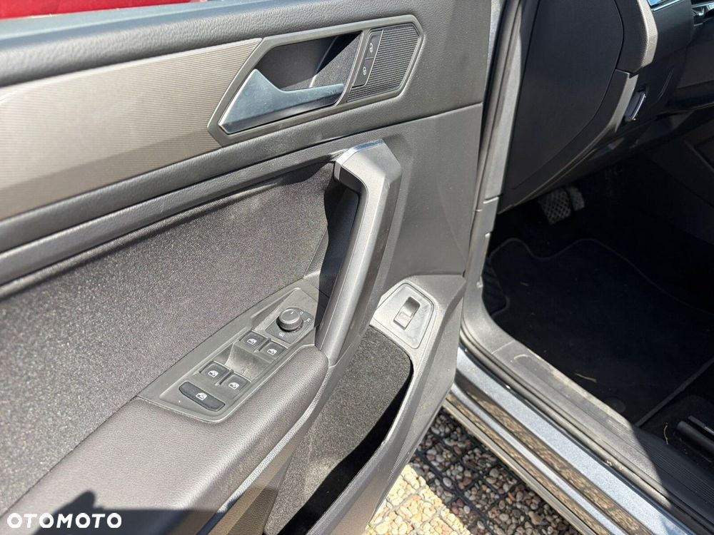 Volkswagen Tiguan Allspace - 8