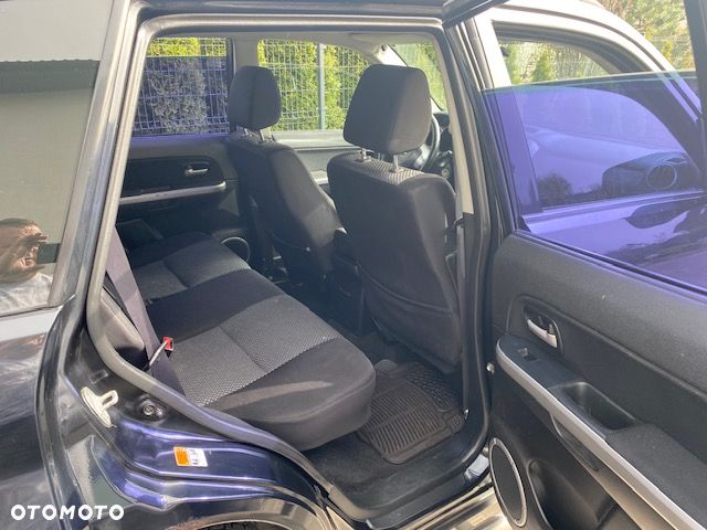 Suzuki Grand Vitara 2.0 - 9