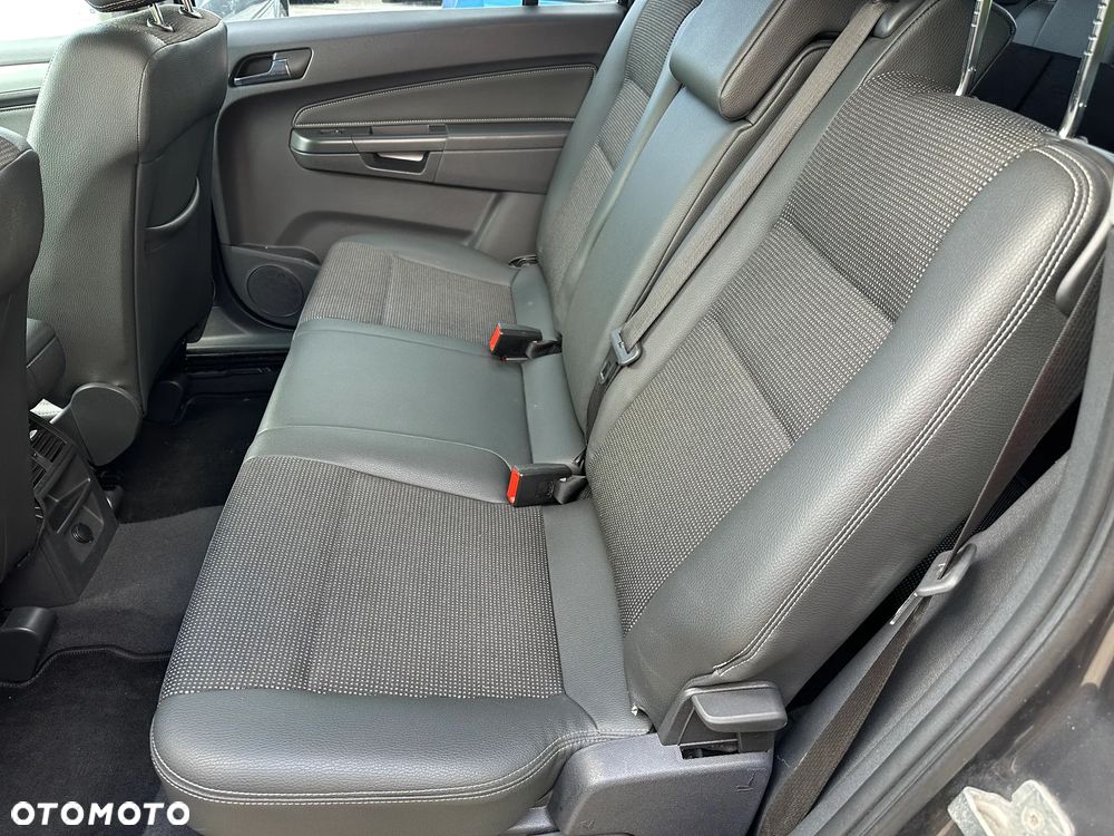 Opel Zafira - 33