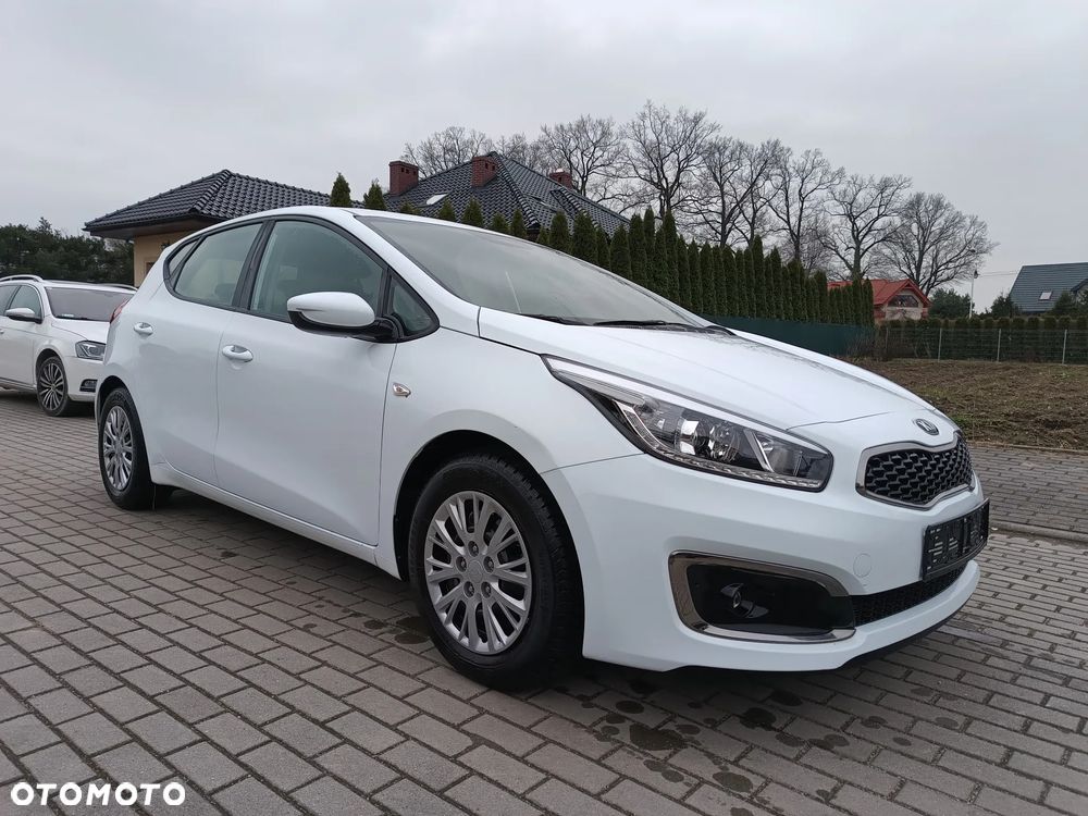 Kia Ceed 1.4 CVVT ISG Dream Team Edition - 14