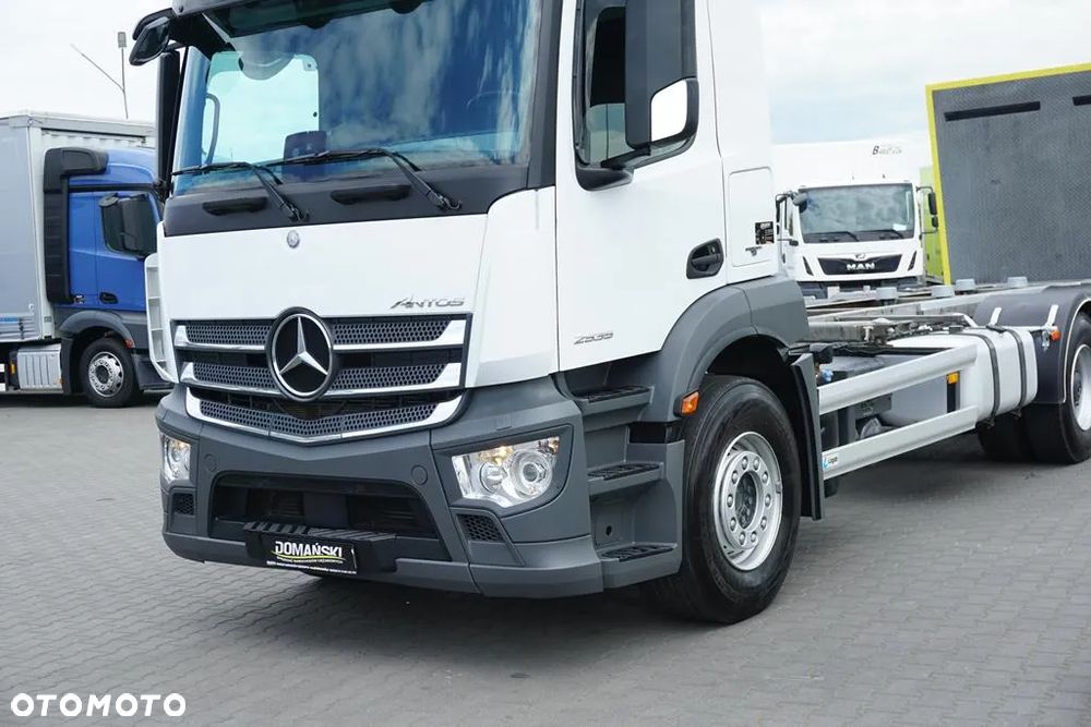 Mercedes-Benz / ANTOS / 2535 / ACC / E 6 / BDF + WINDA / 7.15 , 7.45, 7.82 M / OŚ SKRĘTNA - 30