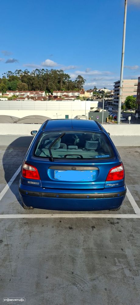 Renault Mégane 1.4 16V RXE AC - 3