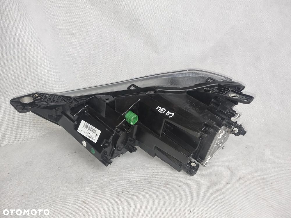 MASERATI GHIBLI-LAMPA PRZEDNIA PRZÓD FULL LED ST - 8