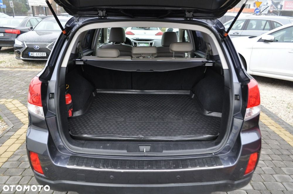 Subaru Outback 2.5i Comfort Navi AT - 35