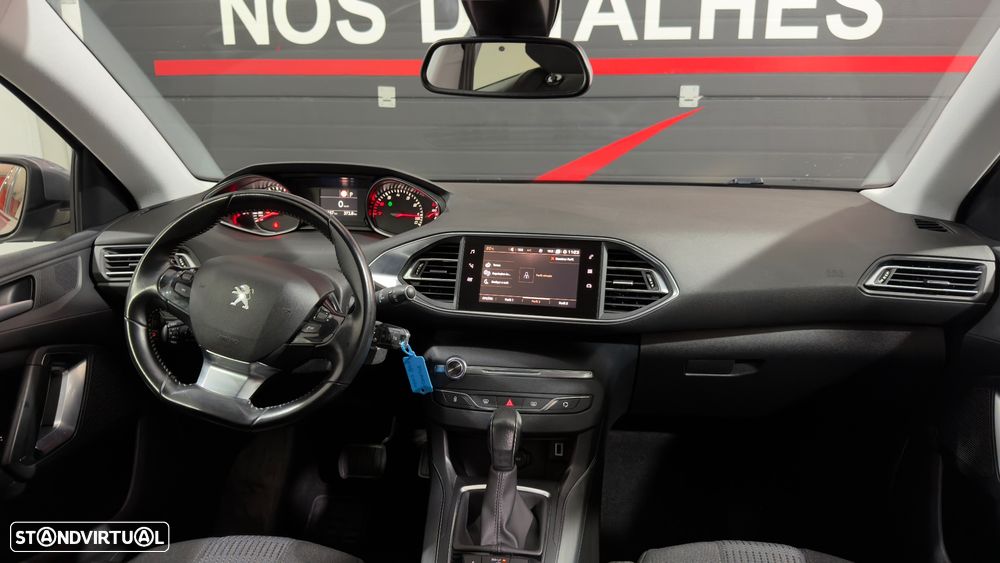 Peugeot 308 PureTech 130 GPF EAT8 Stop & Start Allure - 17