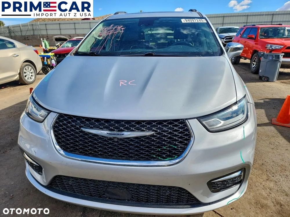 Chrysler Pacifica - 7