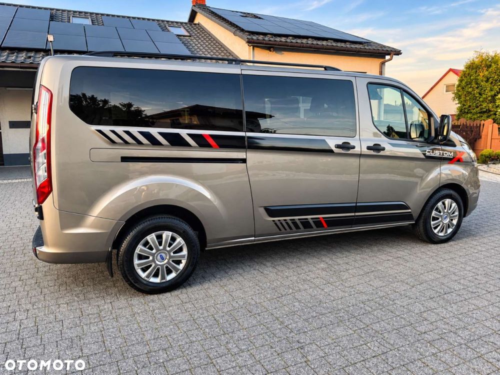 Ford E-Tourneo Custom - 29