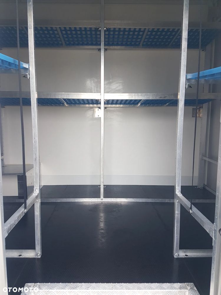 Iveco DAILY KONTENER NISKOPODŁOGOWY 4,43x2,23x2,42 SKLEP FOODTRUCK BAR KLIMA KONIOWÓZ KAMPER - 31