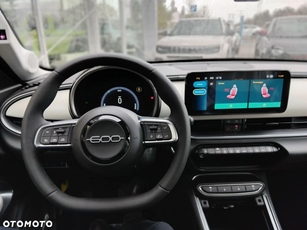 Fiat 600 1.2 Turbo La Prima eDCT - 12